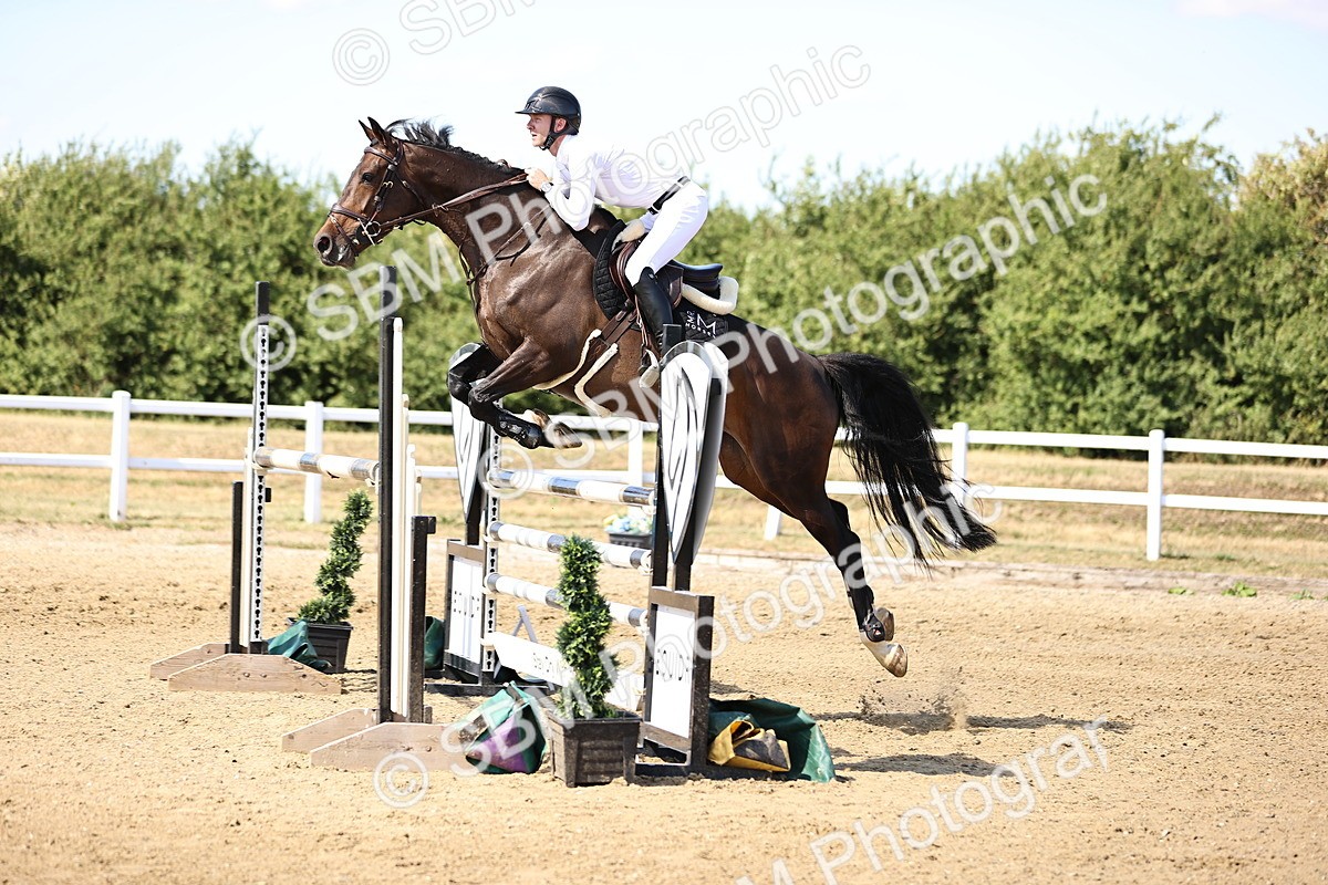 SBM_015354 - Class 16 - Senior foxhunter - 1.20m Open
