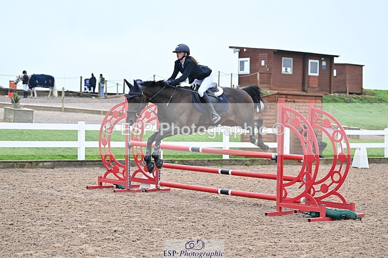 240907A-112928-01141 - Cls 8 1.05m Amateur Qualifier