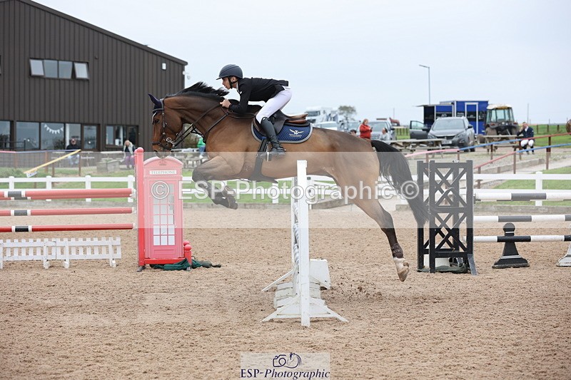 241101A-120540-01620 - FRI Cls 5 Newcomers and 1.10m Open