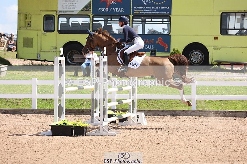 240718A-124217-05184 - Cls 9, 1 Star Bronze Tour 1.10m