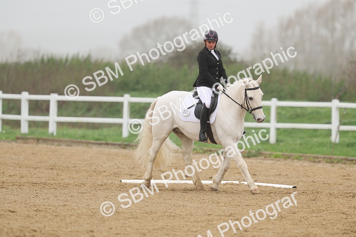 SBM_002057 - Class 5 - Novice 27