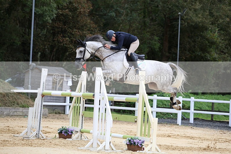 3E7A3341 - Class 9: Senior Foxhunter/1.20 open