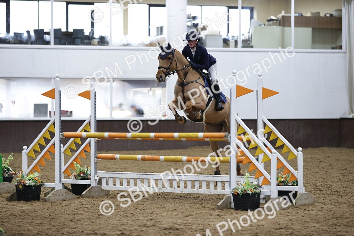 SBM_001284 - Class 4 - Senior Newcomers/ 1.10m Open