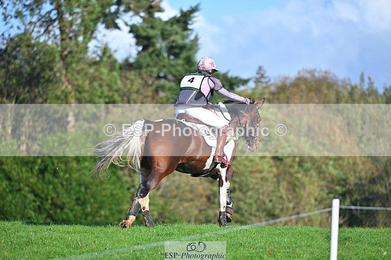 241025-105028-06617 - 004-Claire.Deuten-FOXRIDGE.HIGH.JINX