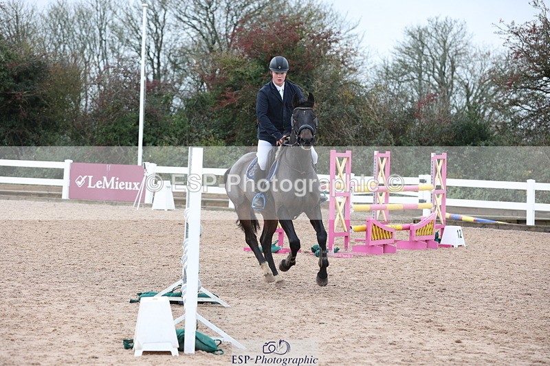 231112A-123713-04088 - Cls 19 Snr 1.05m Open