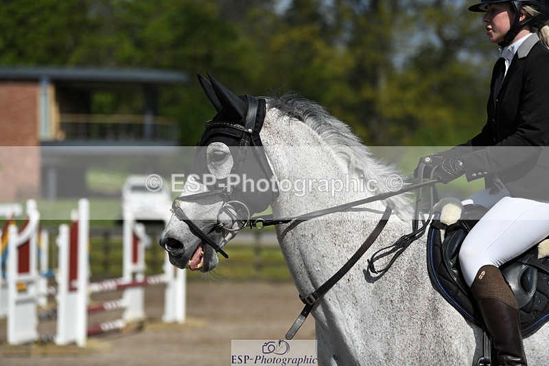 230512-102646-00524 - Cls 10 Snr 85cm Schooling