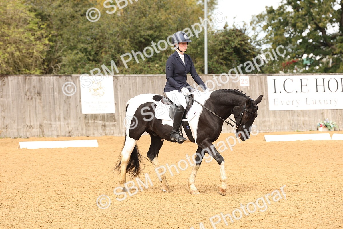 SBM_40679 - D6 - Small Tour Championship Intro 4