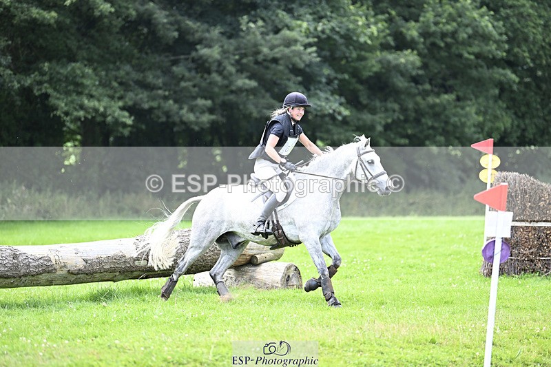 240804-160000-18476 - 663-Emma_Langfjord-Friend-MOUNTROSS_FIONN