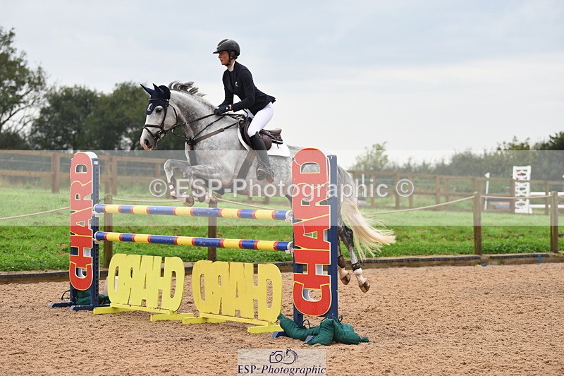 230916A-104600-03904 - Cls 14 Snr Foxhunter