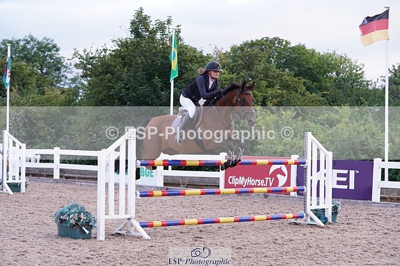 250628-203052-08611 - Cls 26 Pony Foxhunter & 1.10m Open