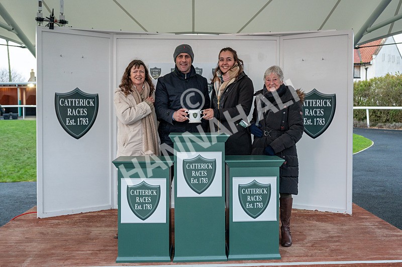 010125-Race 6-Maghlaak-2353 - Race 6