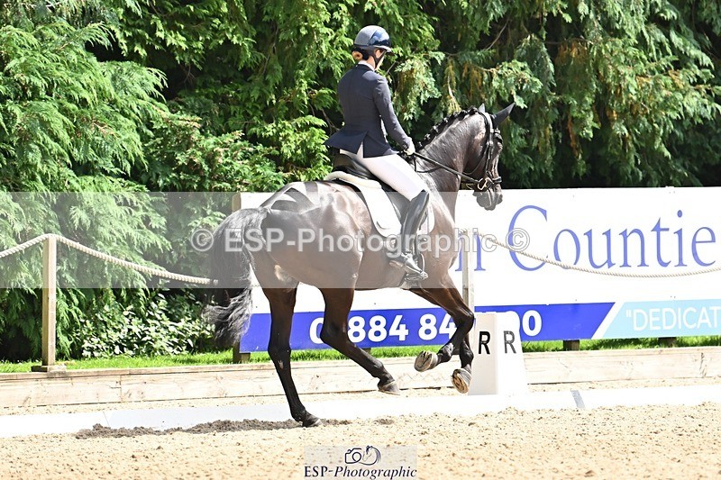 240811-141820-06319 - 115-Lucy.Amy-Millenium.Falcon