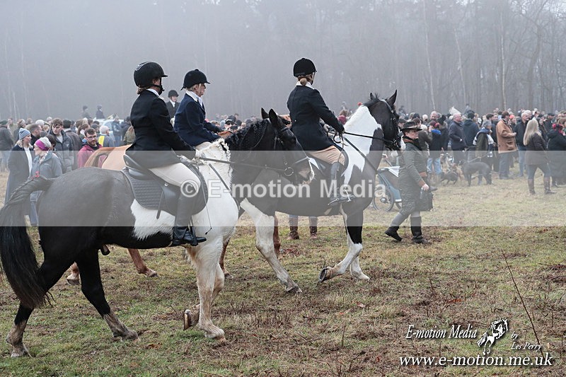 HUPY 261224 67 - Pytchley with Woodland Hunt Boxing Day Meet 26th December 2024