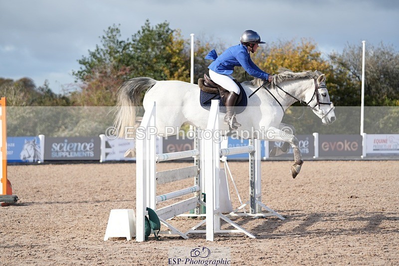 251025-135620-00592 - Cls 10 Pony Newcomers and 1m