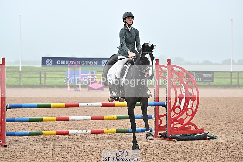 241103A-101809-06604 - SUN Cls 18 British Novice and 90cm Open