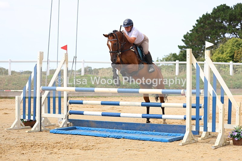 3E7A4134 - Class 7: Senior Newcomers/1.10m open