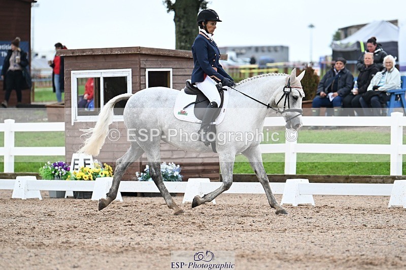 250907-121742-08291 - 010-Donna.HarrisKylah