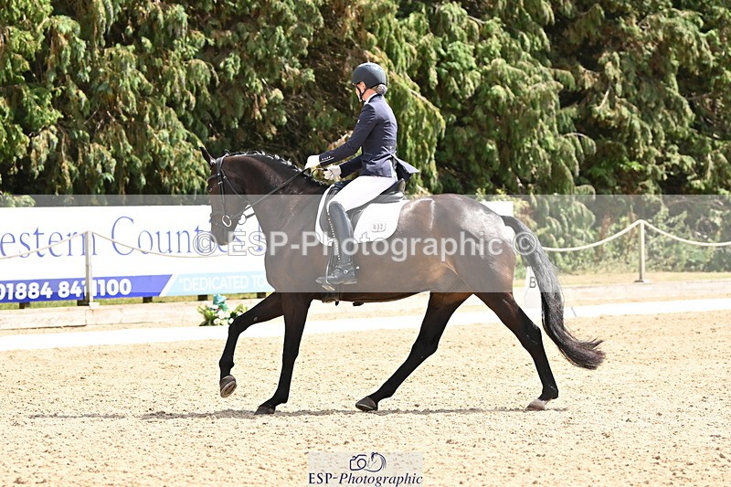 250808A-143929-00961 - 032-Caitlin.BurgessFurst.Sandreo.MFS