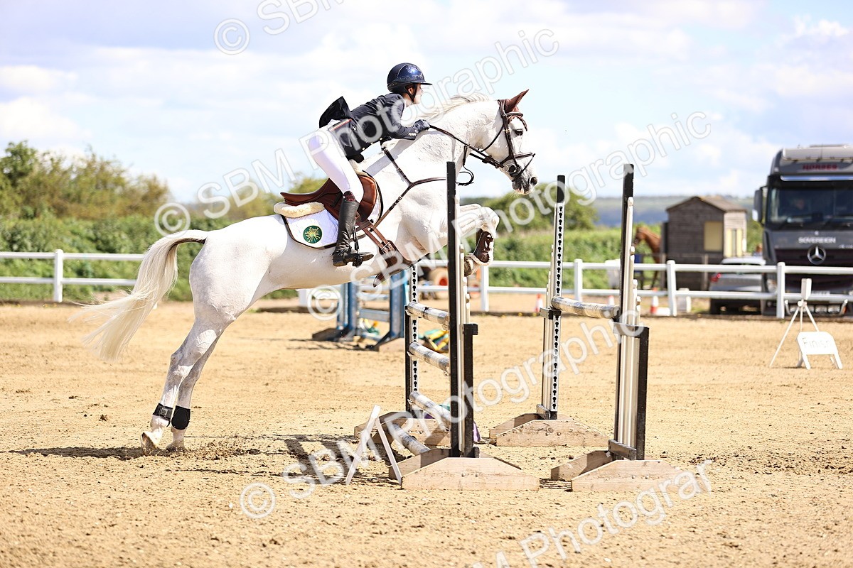 SBM_004279 - Class 17 - Senior Newcomers - 1.10m