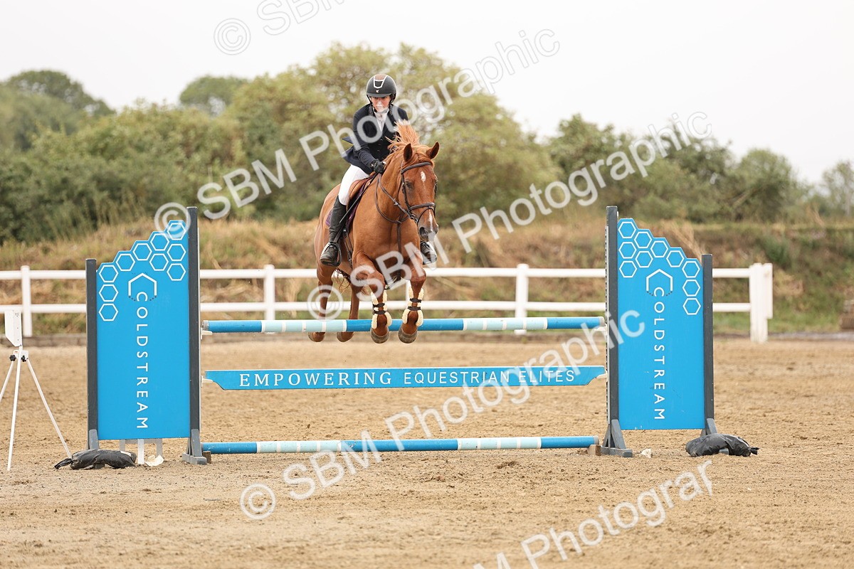 SBM_024012 - Class 6 - Senior Newcomers 1.10m