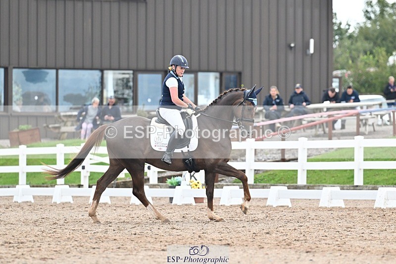 250907-134952-08590 - 006-Verity.PerryVogue