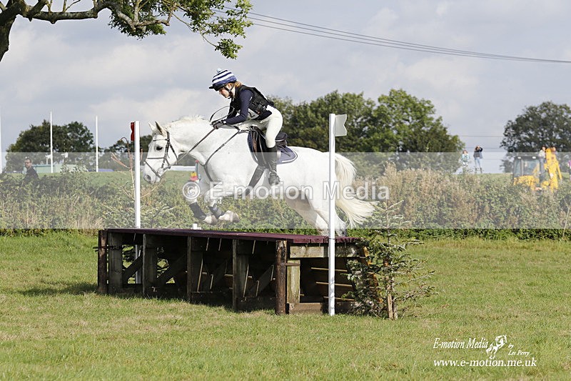  WWHT 171021 3100 - Intermediate (0.90m)  17/10/21