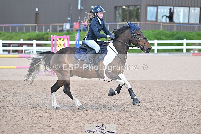 240504A-133924-02075 - Cls 20 & 21 Club & Schools 1m