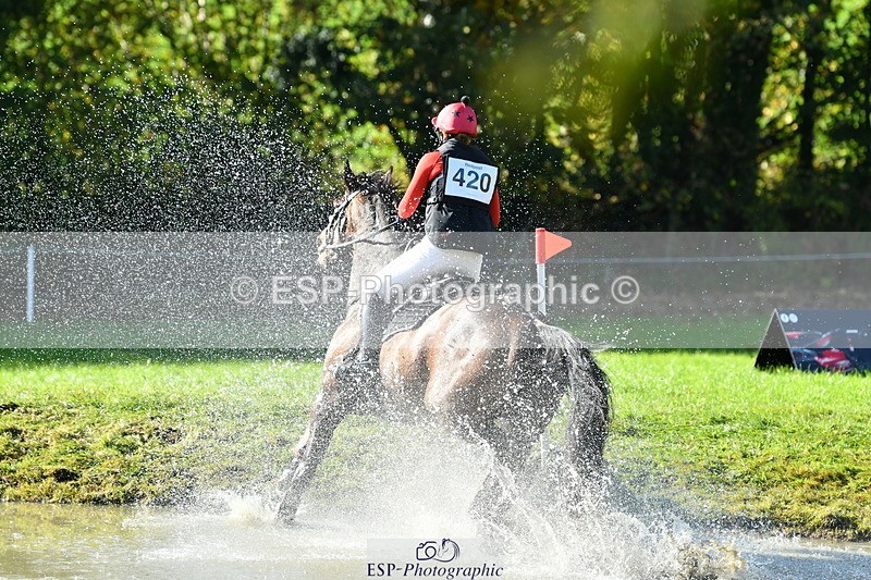 251025A-122710-19660 - F-420-Helen.Buckland