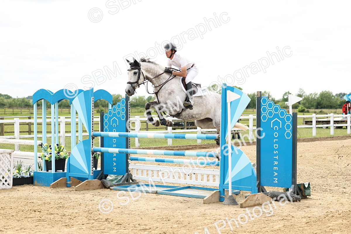 SBM_006111 - Class 19 - Senior Newcomers - 1.10m