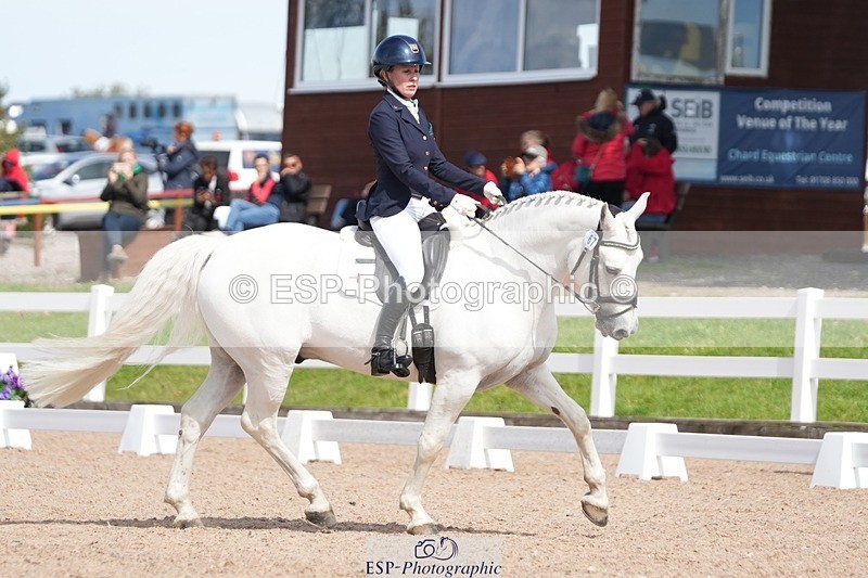 250906-135541-03803 - 067-Laura.PercyConobola.Cascade