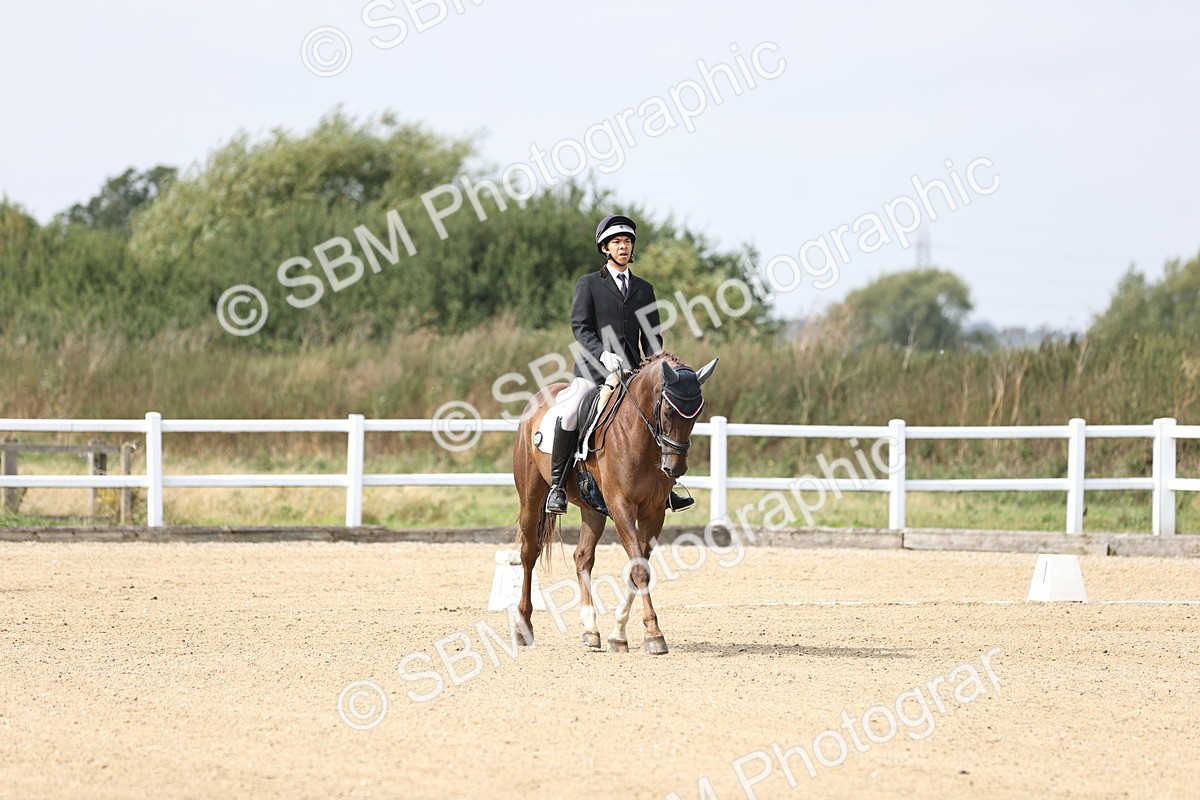 SBM_017364 - Class 14 - Novice 23 - 13.52-14.55