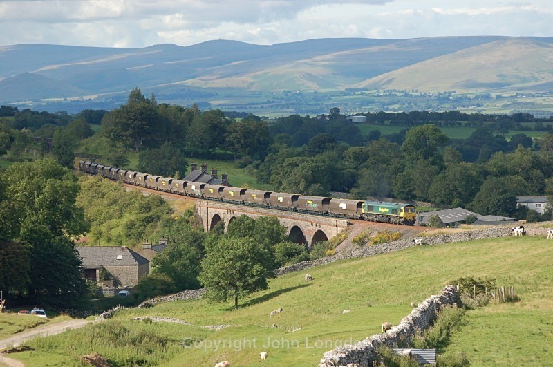 9.8.11 - 66510 6M32 Killoch - Ratcliffe, Crosby Garrett viaduct - Crosby Garret