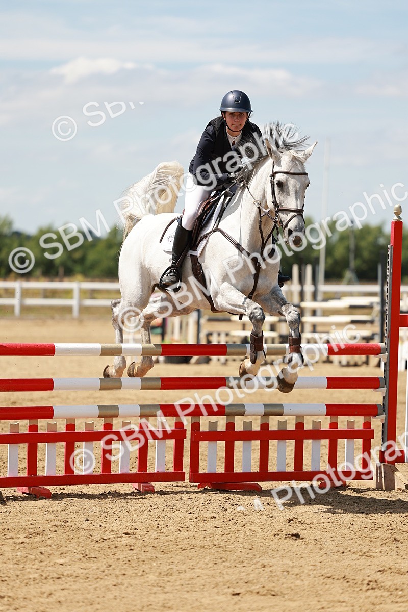 SBM_007402 - Class 3 - Senior Newcomers - 1.10m Open
