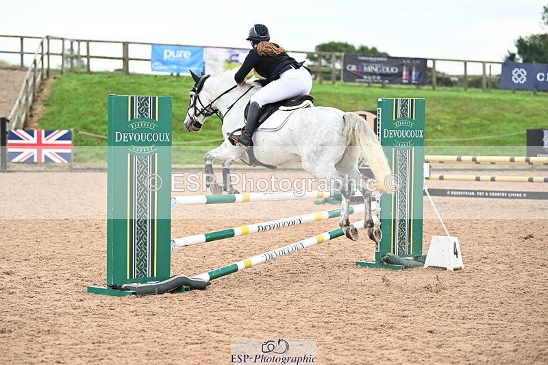 240907A-130223-01833 - Cls 3 Pony Medium Team 80cm & 90cm