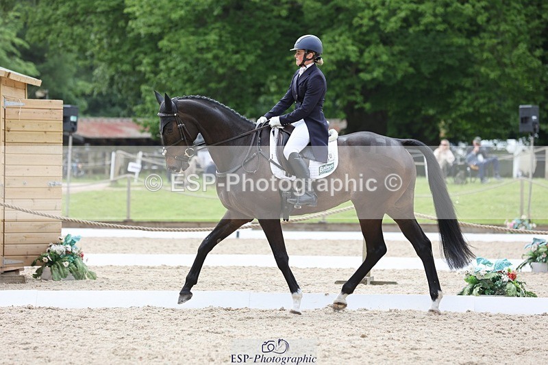 240524-160828-10060 - 370-STORM_IN_DECEMBER-Claire_Fielding