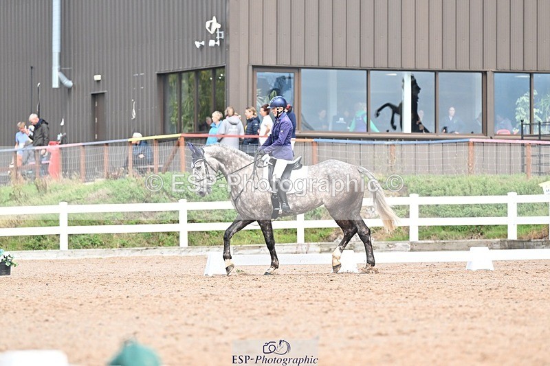 250907-133308-08522 - 008-Caroline.LynchHio.Easter.Rose