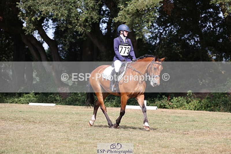 250823A-152135-33089 - PC80 Ride Off