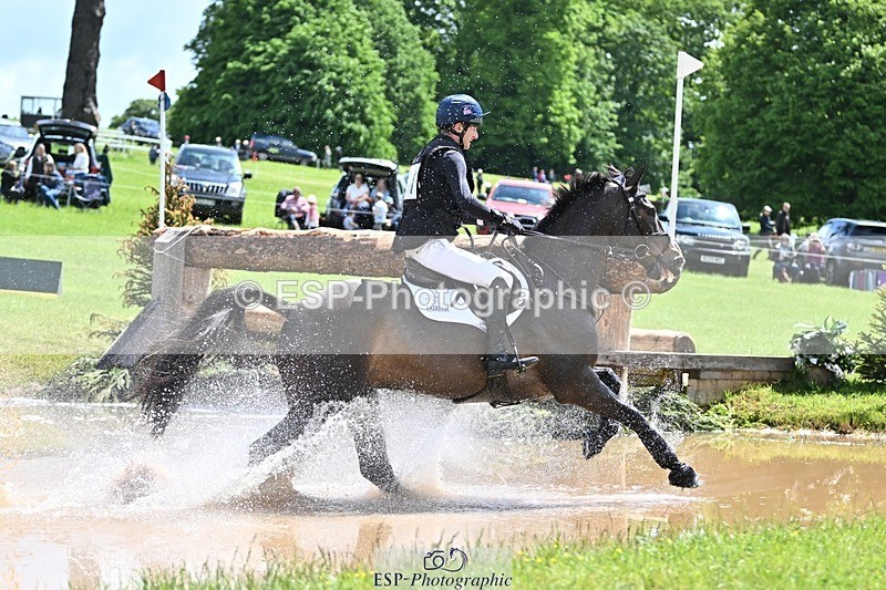 240526-122015-21941 - 401-PLOT_TWIST_B-Tom_Jackson