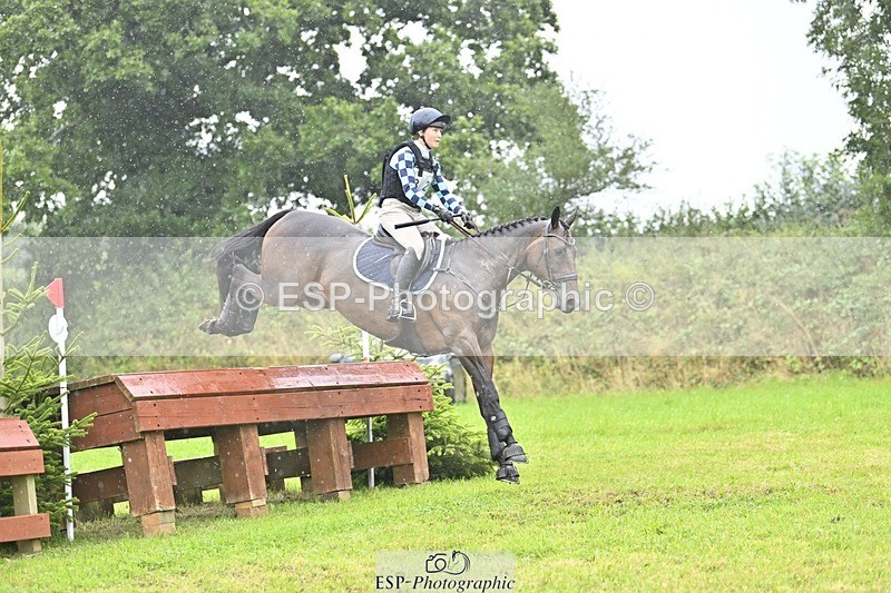 240901A-140553-09221 - 329-Hanna.Bertorelli-BWTH.CLASSIC.CUT