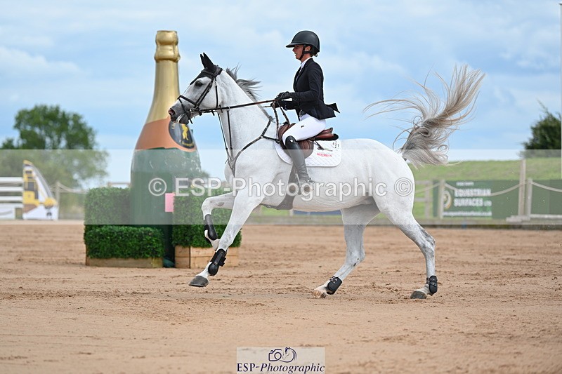 230721A-152650-07234 - Cls 10, 2 Star Big 1.45m Start to break