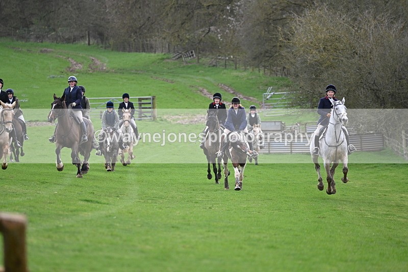 WJ6_9117 - Line Three