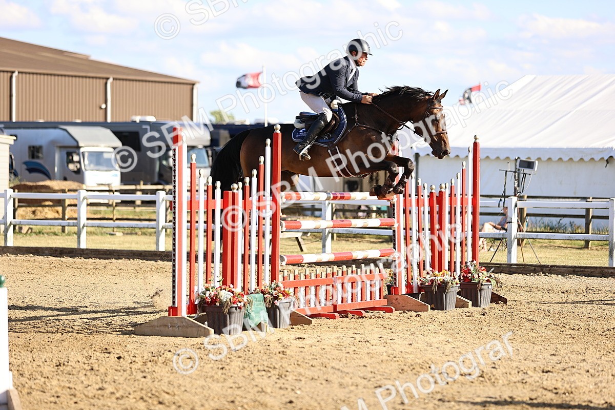 SBM_015966 - Class 18 - Senior 1.35m Open