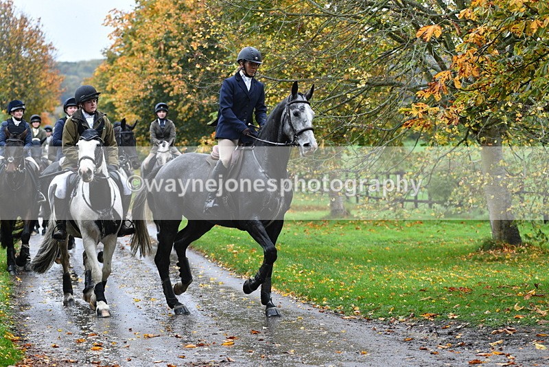 WJ5_6311 - B&B walk back for Hunt Tea !