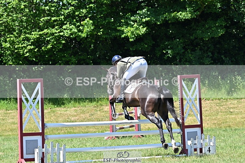 250522B-121153-01951 - 157-SHANNONDALE.LUIGI-Lizzie.Luxton