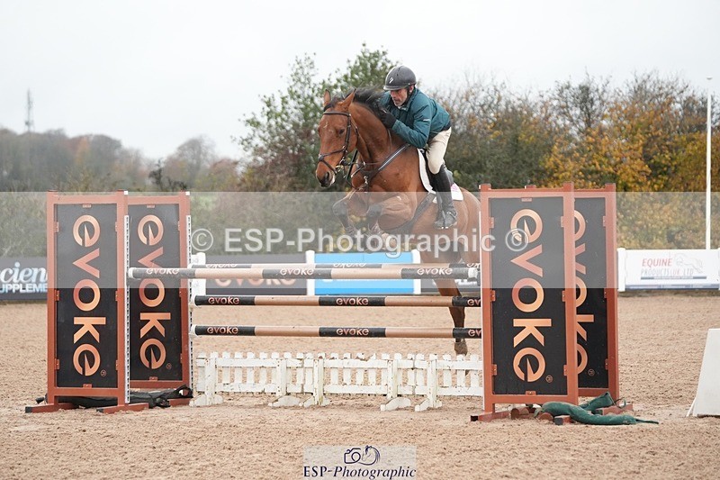 251107-131332-01105 - Cls 6 Foxhunter and 1.20m Open