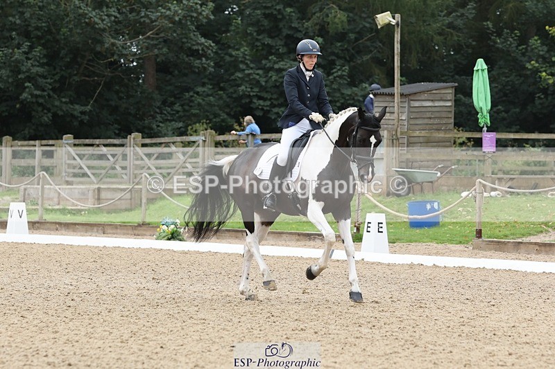 240810-114443-02944 - 189-Emma.Jenkinson-Fleur.C