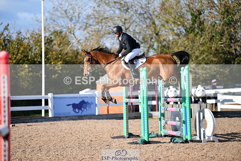 231110A-135416-00703 - Cls 5 Newcomers & 1.10m Open