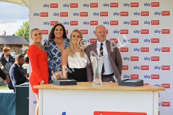 yr20082022r6-43 - Race 6 4.45 pm Julia Graves Roses Stakes