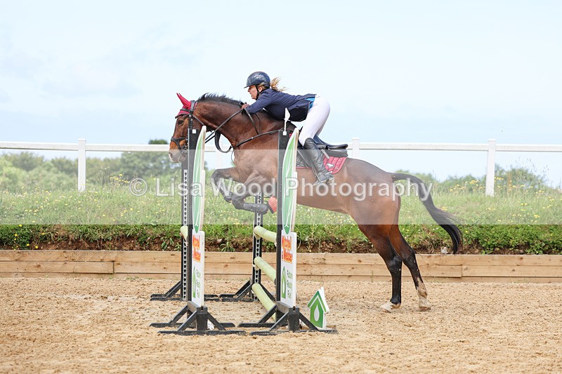 3E7A2997 - Class 4: Senior British Novice/90cm open
