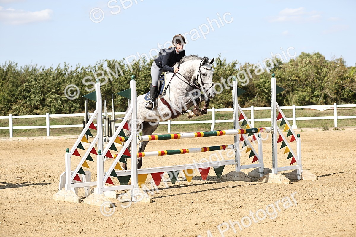 SBM_005289 - Class 6 = Senior Newcomers - 1.10m Open